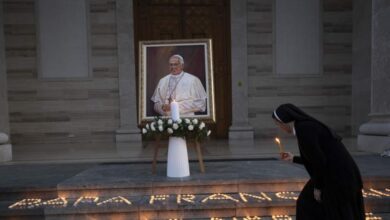 Photo of ¿Qué dejó el papa Francisco en su testamento?