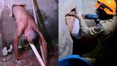 Photo of ¡Su trasero lo delató! Quiso huir de la cárcel y quedó atrapado entre la celda y la calle